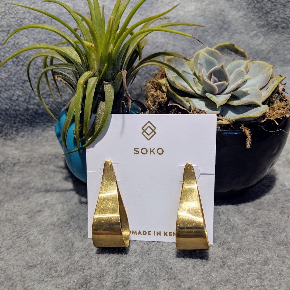Soko folded teardrop earrings